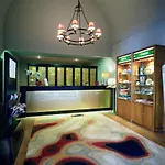 Hotel De 4*