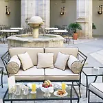 Hotel De 4*