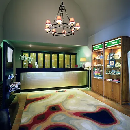 Hotel De 4*