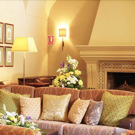 Hotel De 4*