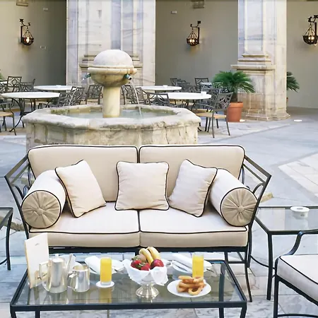 Hotel De 4*